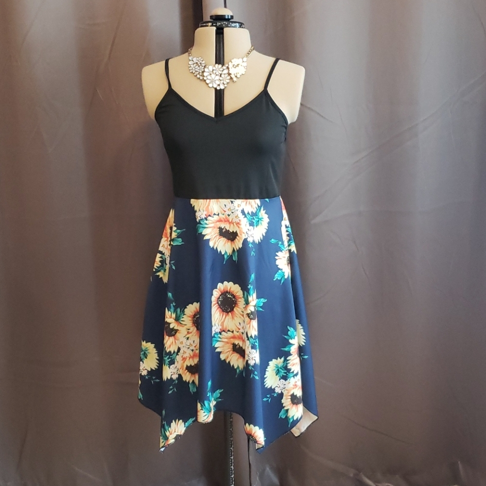 Beautiful Sun Flower🌻Dress 👗 💃